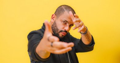 Projota canta: Rap do ônibus; música