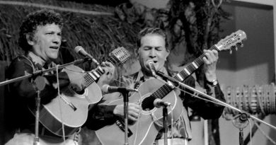 Tonico e Tinoco, compositores e cantores brasileiros