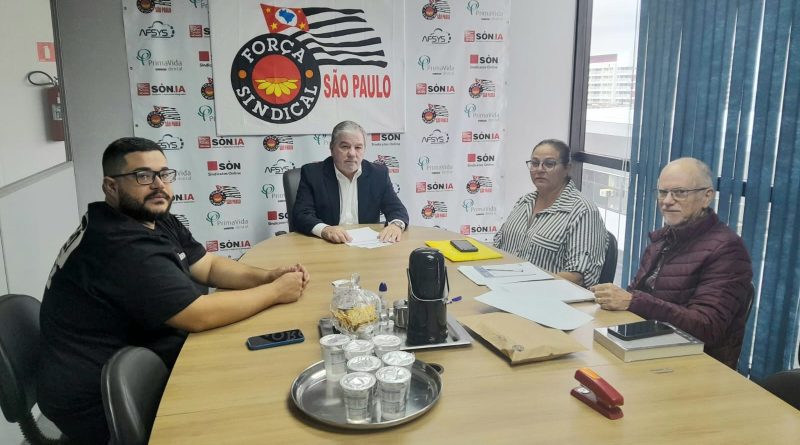 Rurais de Nova Granada visitam sede da Força SP