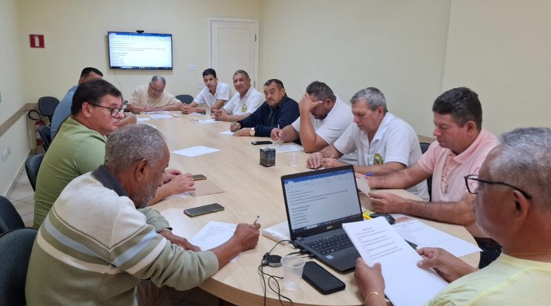 Químicos de Prudente debatem campanha salarial do setor do etanol