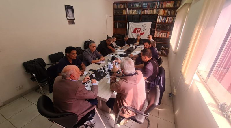 Sindicalistas se unem contra demissões na Raízen