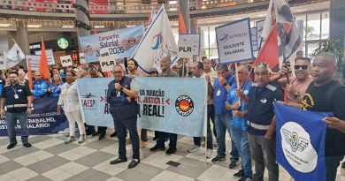 Aeroviários protestam em Congonhas e cobram retomada das negociações