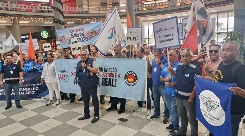 Aeroviários protestam em Congonhas e cobram retomada das negociações