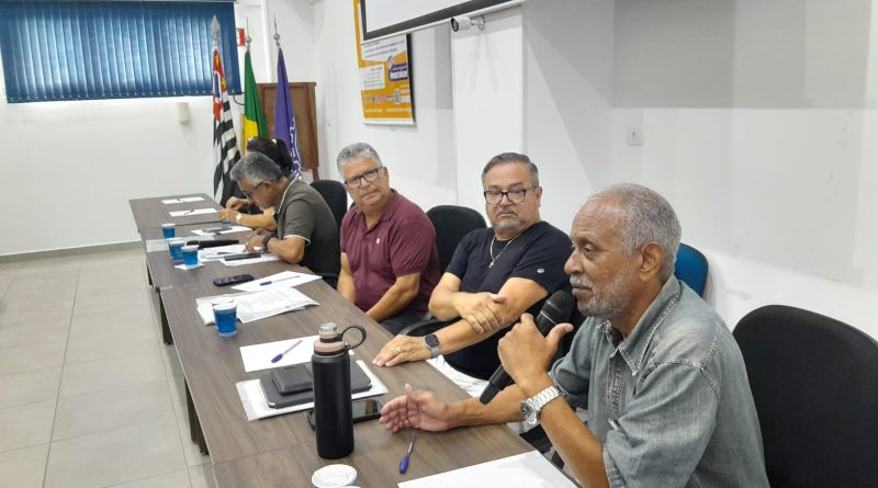 Seminário farmacêutico abre negociações coletivas de 2026