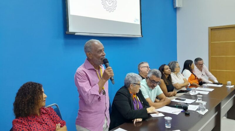 Homenagem destaca 31 anos do Projeto Verão sem AIDS da Fequimfar