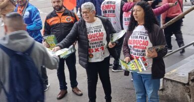 Centrais fazem manifestação no Brás pelo fim da escala 6×1