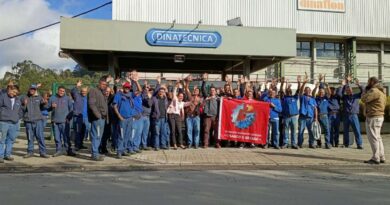Trabalhadores da Dinatecnica conquistam aumento na PLR Trabalhadores da Dinatecnica conquistam aumento na PLR